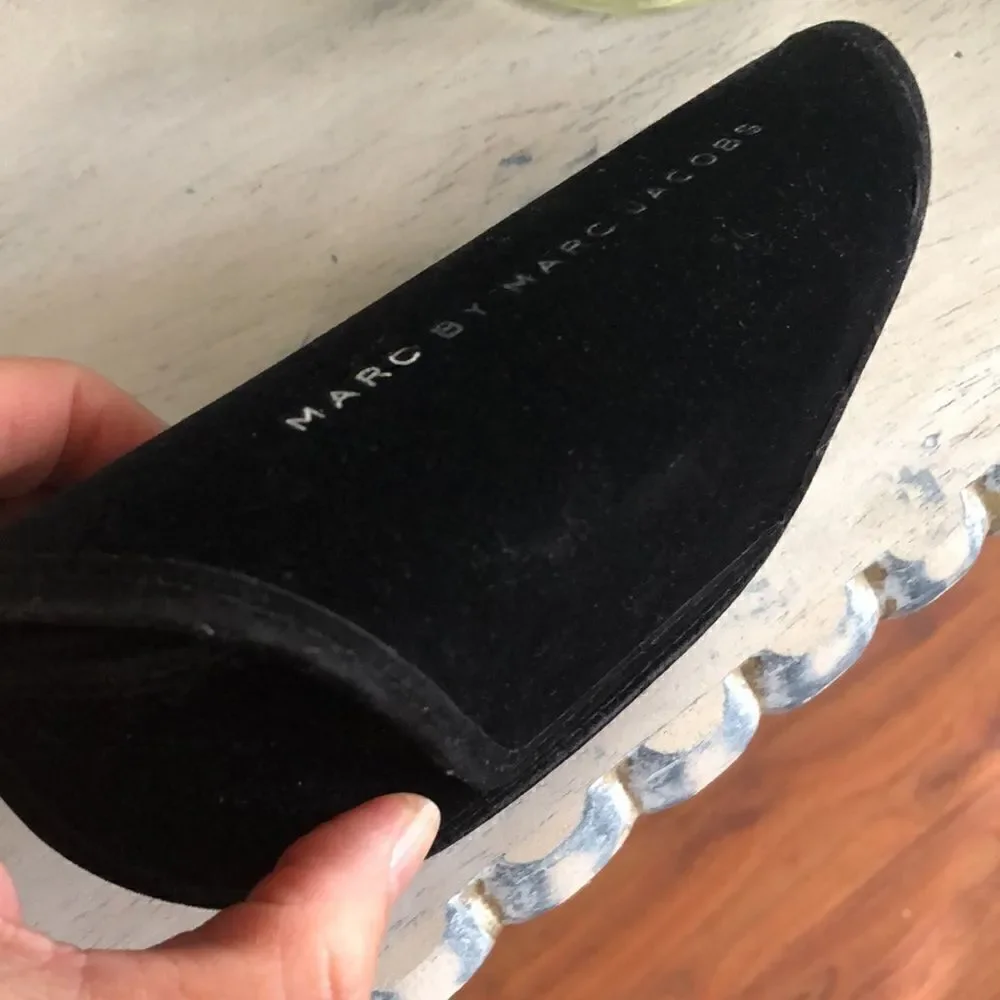Marc by Marc Jacobs velvet eyeglass sunglass case black.